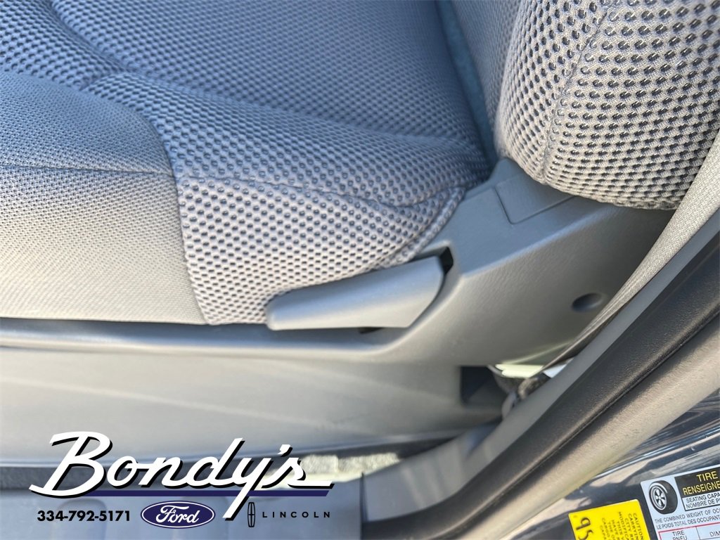 Used 2019 Nissan Frontier SV image 9