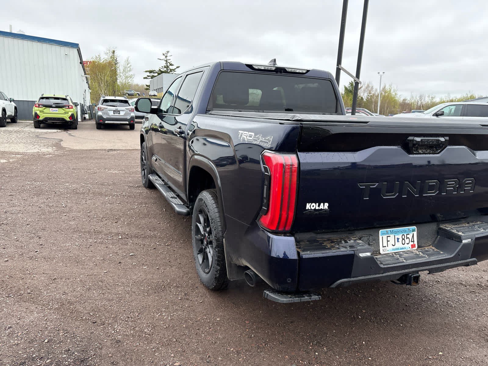 Used 2024 Toyota Tundra Platinum w/ TRD Off-Road Package AWD/4WD image 8