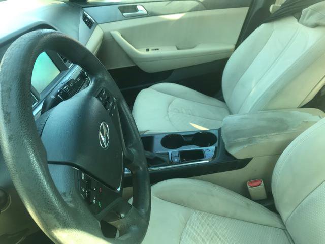 Used 2016 Hyundai Sonata SE image 2