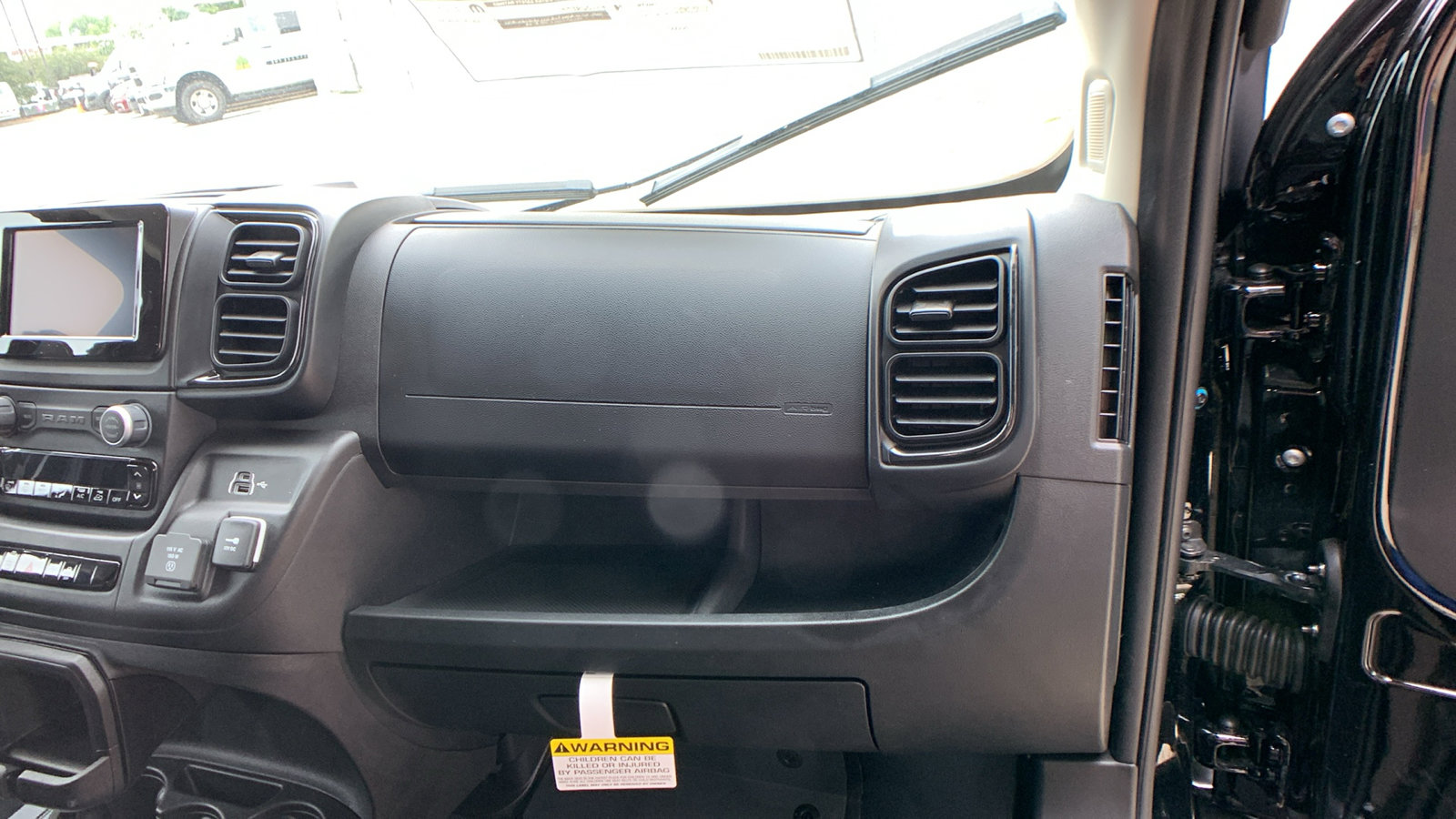 New 2025 RAM ProMaster 2500 w/ Convenience Group image 25