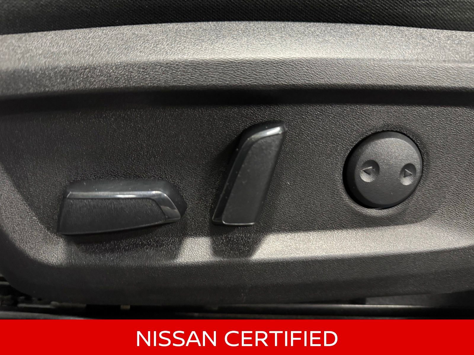 Certified 2023 Nissan Rogue SV image 27