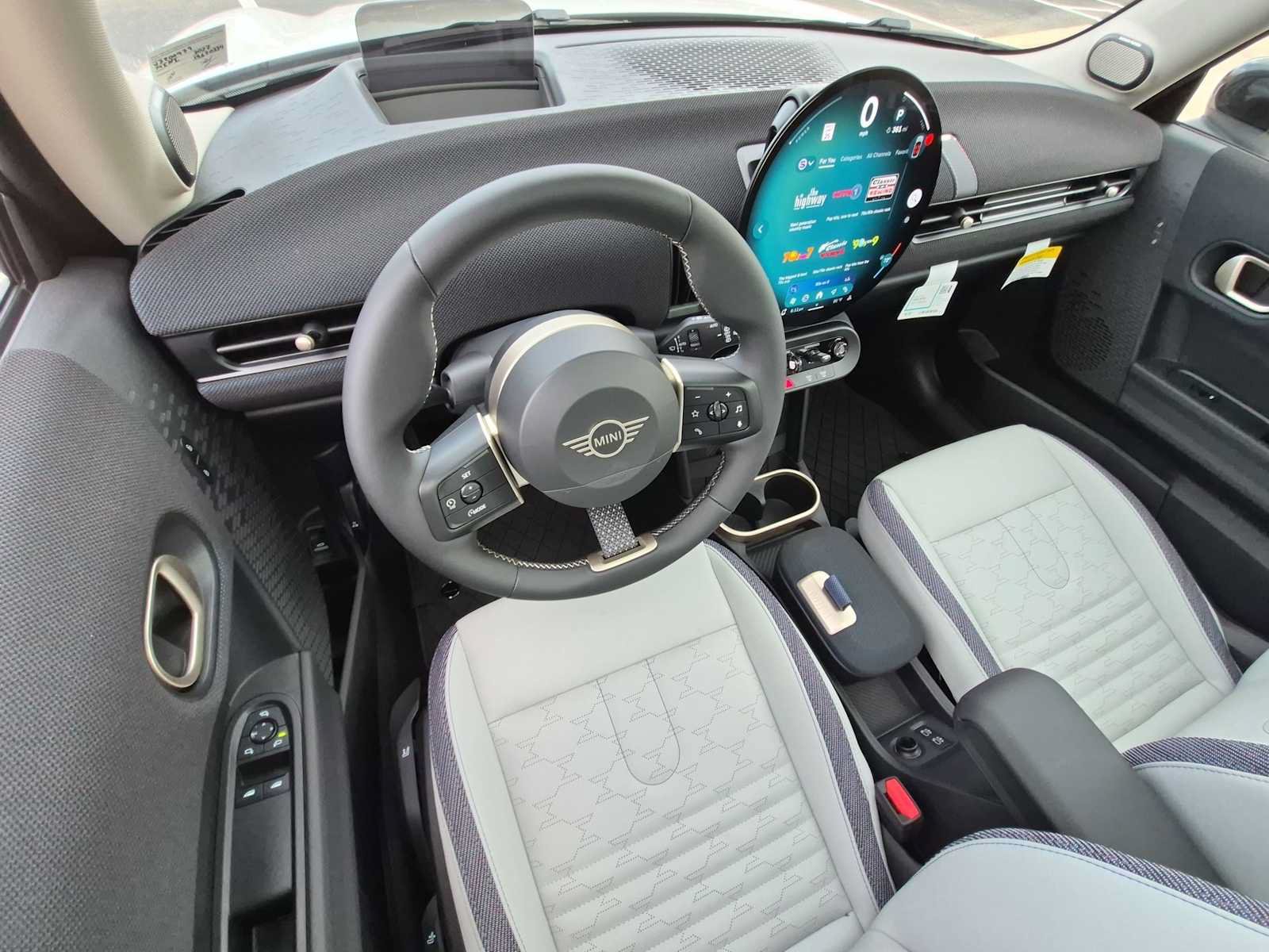 New 2027 MINI Cooper 2-Door Hardtop FWD image 10