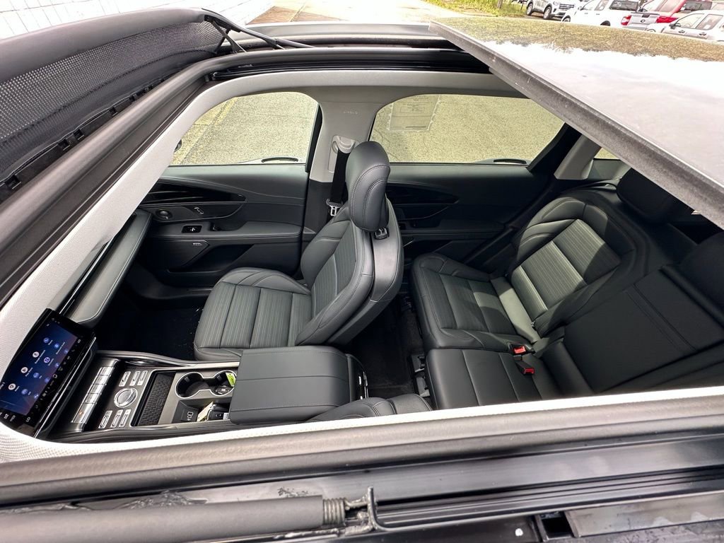 New 2026 Lincoln Nautilus Reserve AWD/4WD image 6