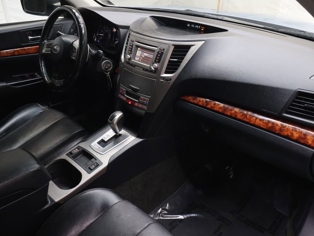 Used 2012 Subaru Outback 2.5i Limited AWD/4WD image 11