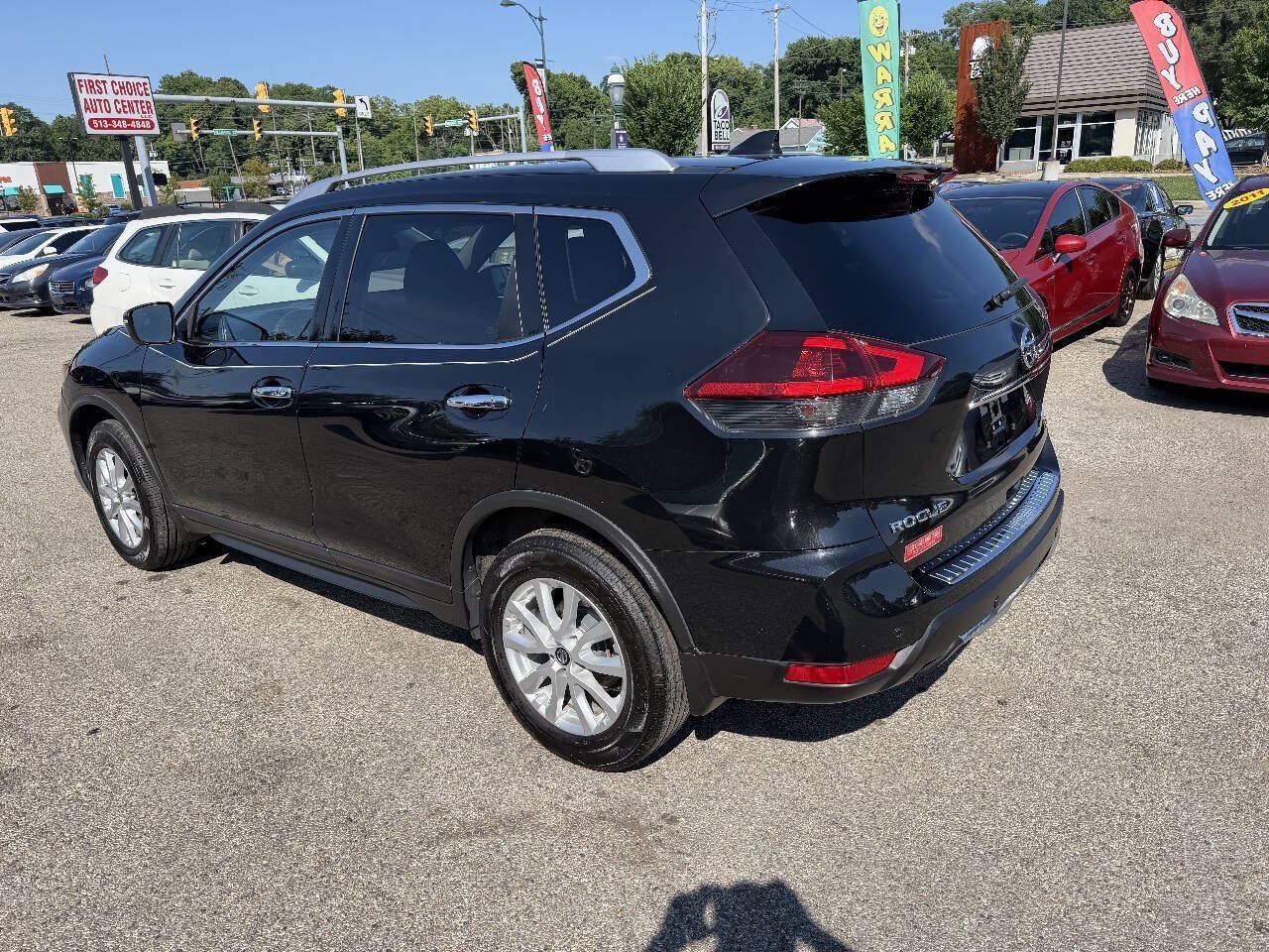 Used 2020 Nissan Rogue SV AWD/4WD image 3