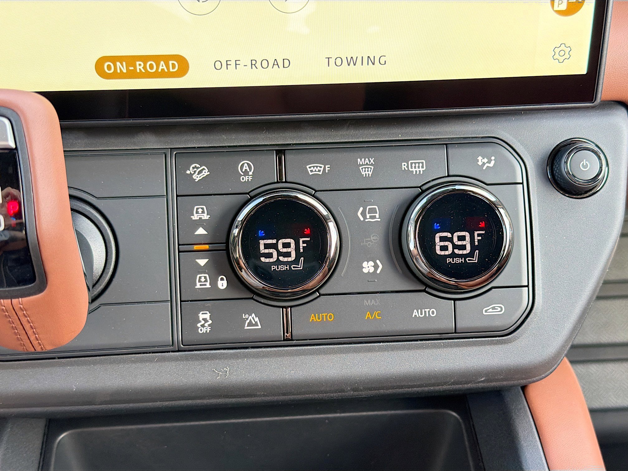 New 2026 Land Rover Defender 110 OCTA image 35