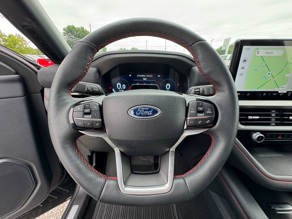 Used 2025 Ford Explorer ST-Line w/ ST-Line Street Pack AWD/4WD image 21