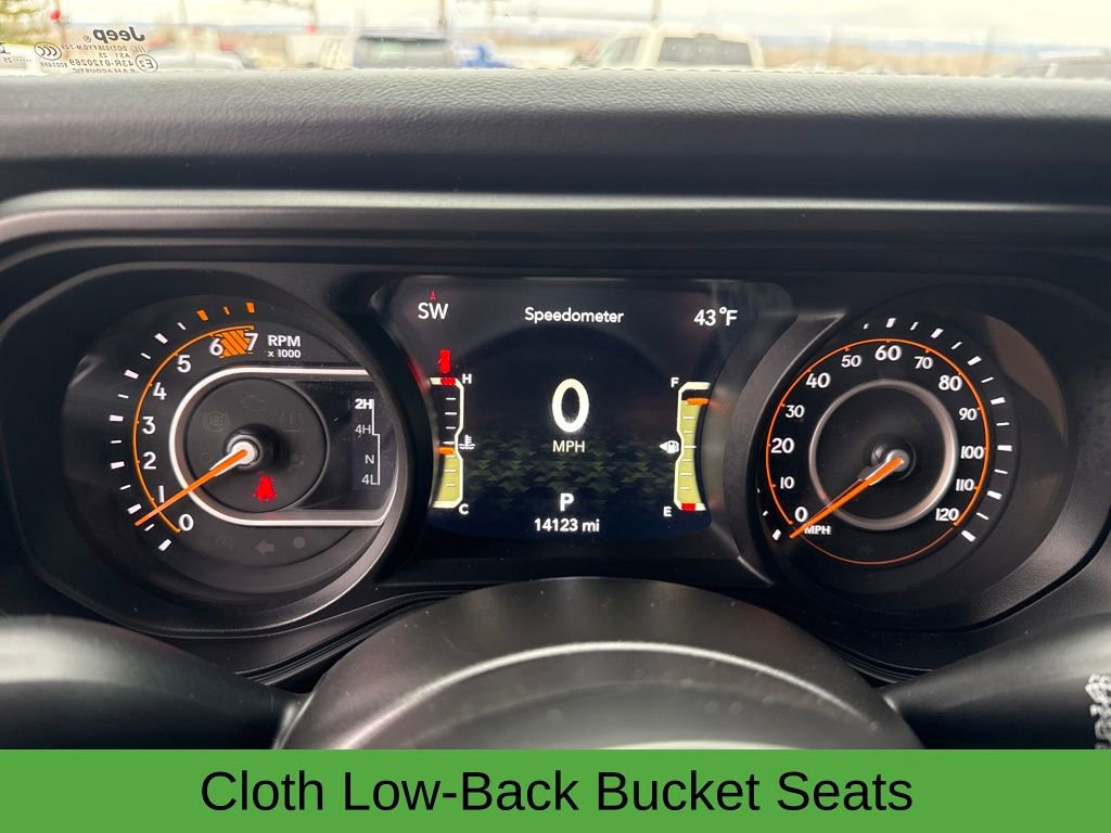 Used 2025 Jeep Wrangler Unlimited Rubicon w/ Convenience Group image 16