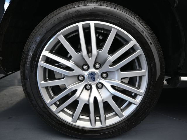 Used 2022 Ford Expedition Max Limited image 9