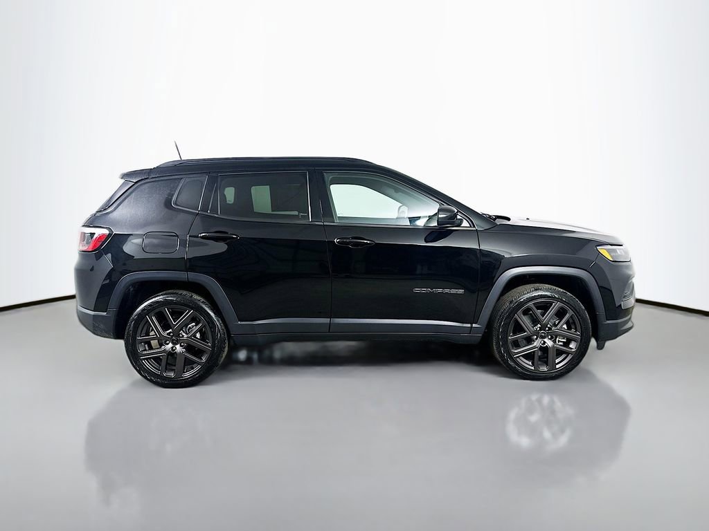 Used 2026 Jeep Compass Latitude image 7