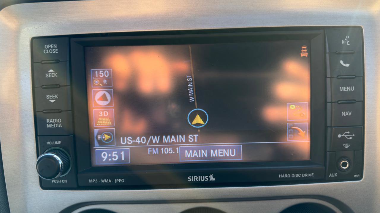 Used 2014 Dodge Challenger SRT8 w/ Harman/Kardon Audio Group image 39