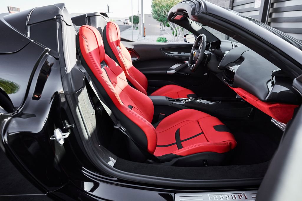 Used 2024 Ferrari SF90 Spider image 35