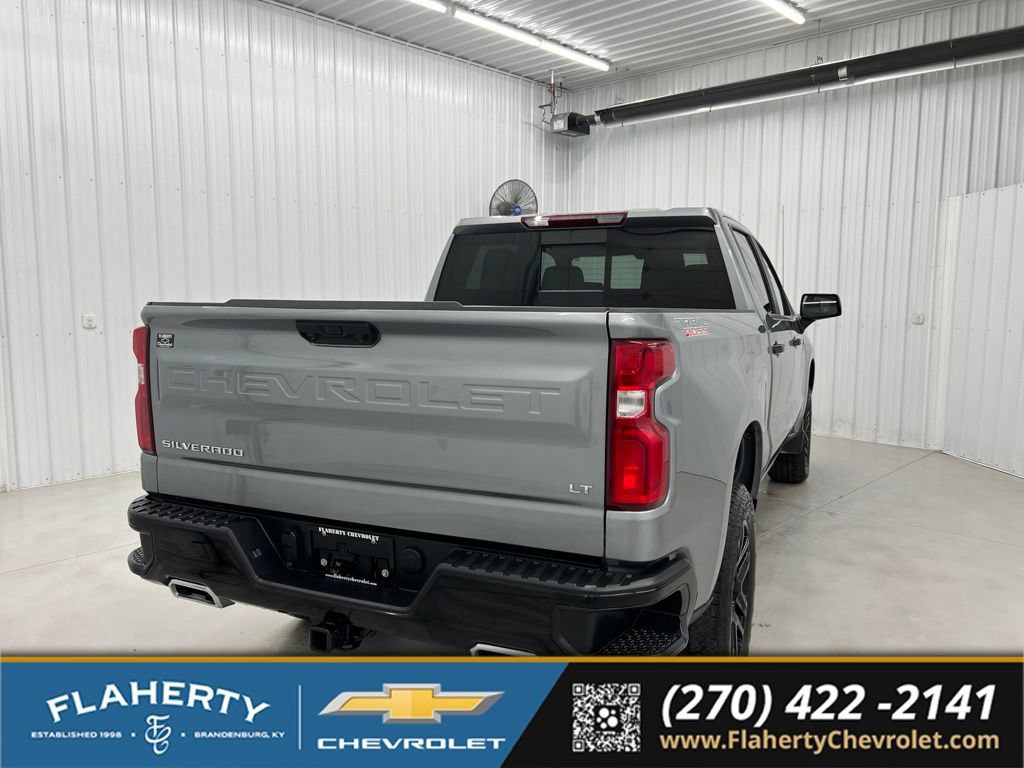 Used 2025 Chevrolet Silverado 1500 LT Trail Boss w/ Convenience Package II AWD/4WD image 3