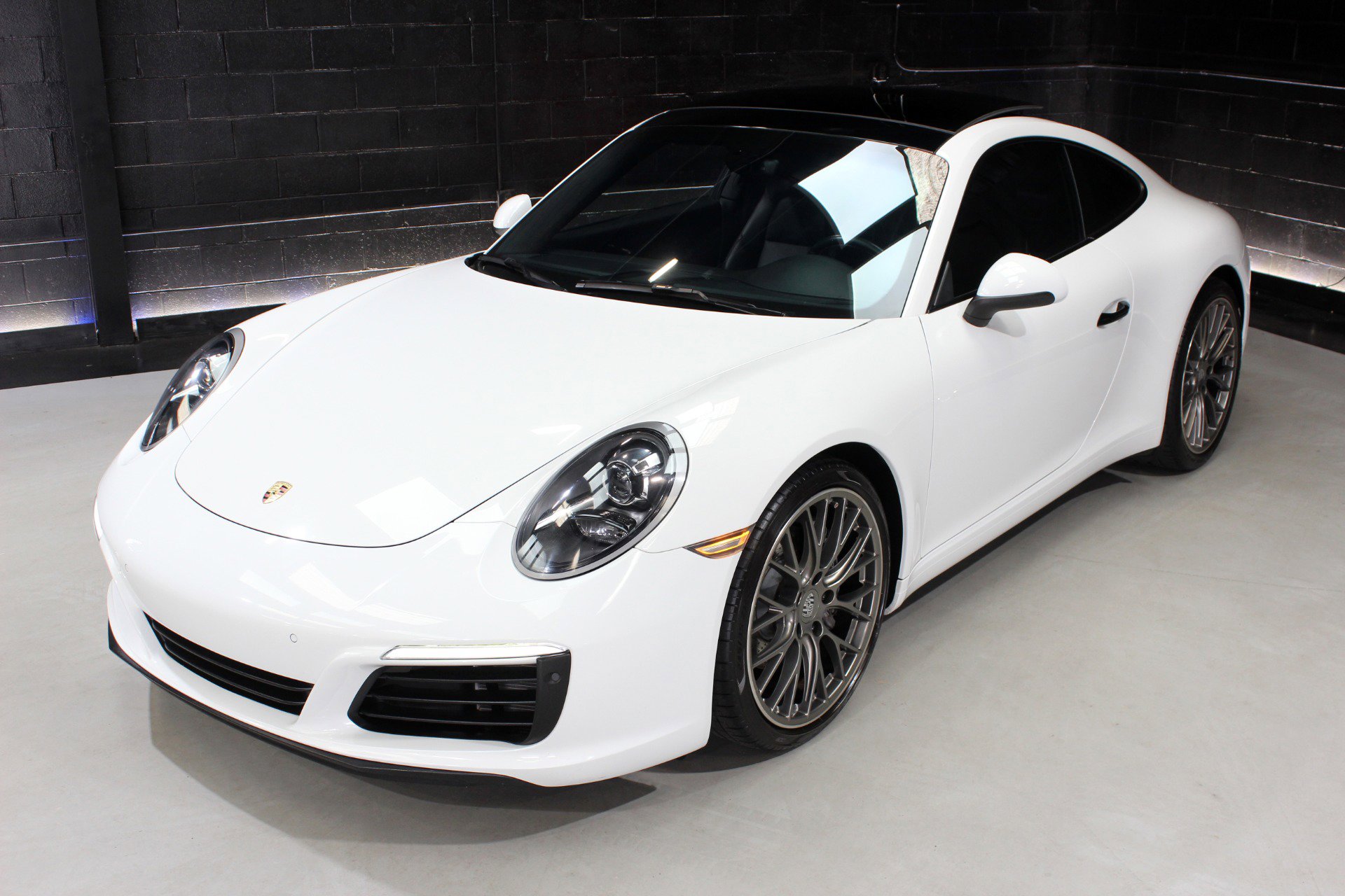 Used 2019 Porsche 911 Carrera RWD image 7
