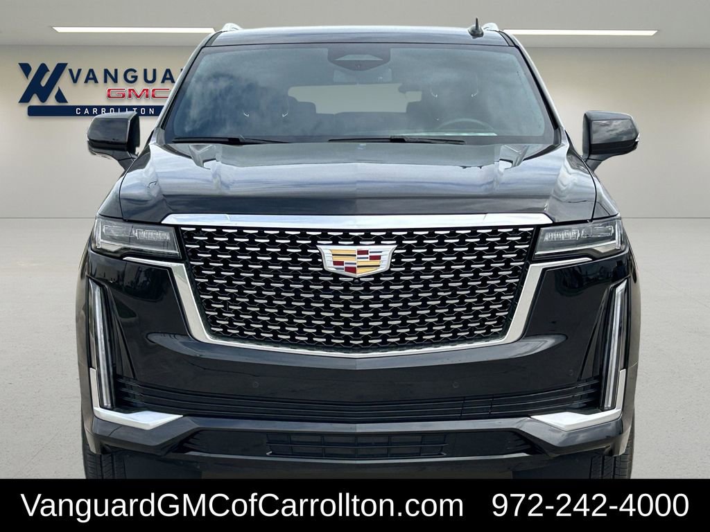 Used 2024 Cadillac Escalade ESV Luxury image 3