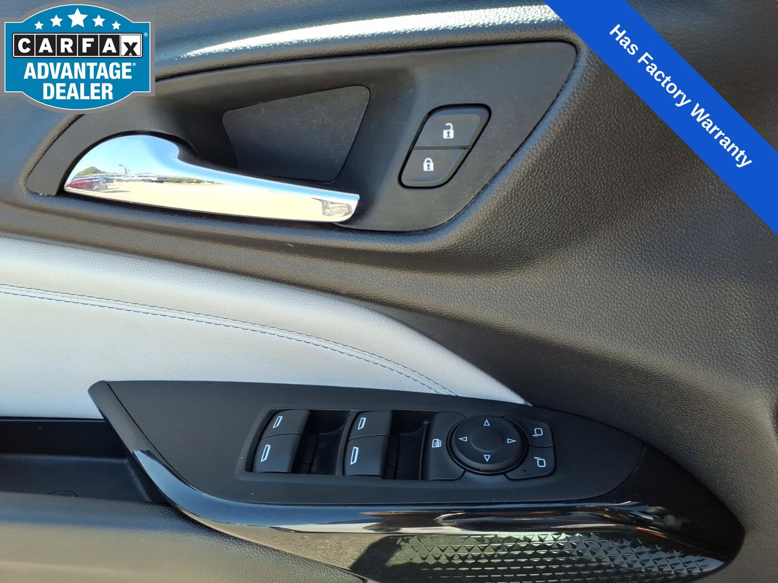 Used 2025 Chevrolet Trax LT FWD image 27