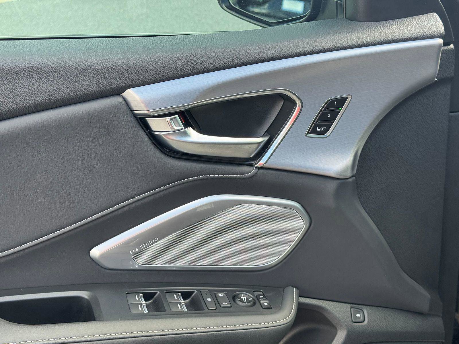 Used 2024 Acura RDX SH-AWD w/ Technology Package image 8