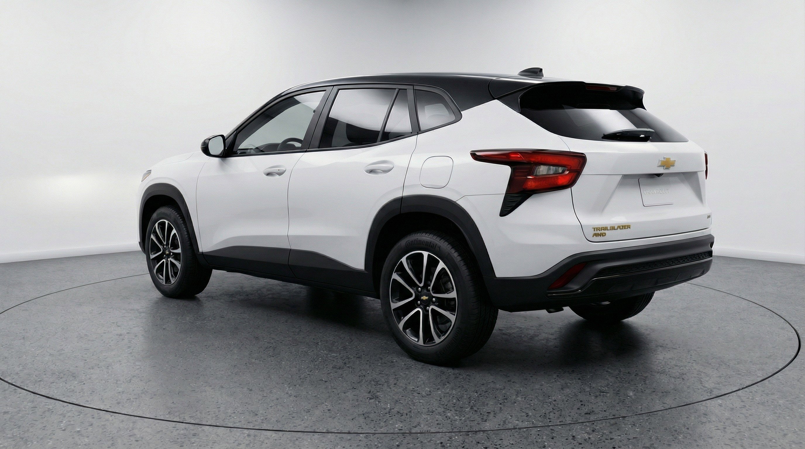 Used 2025 Chevrolet TrailBlazer LT w/ Driver Confidence Package image 6