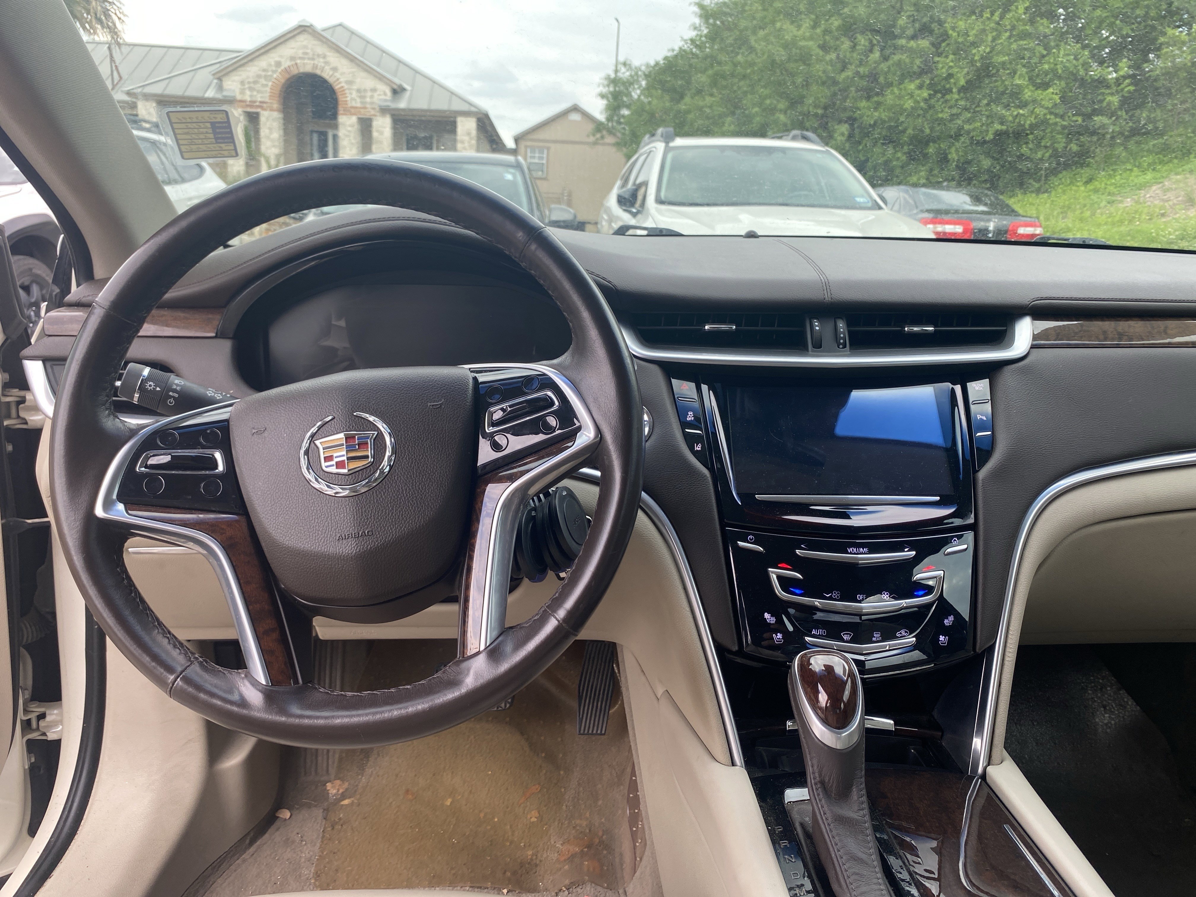 Used 2013 Cadillac XTS Premium FWD image 11
