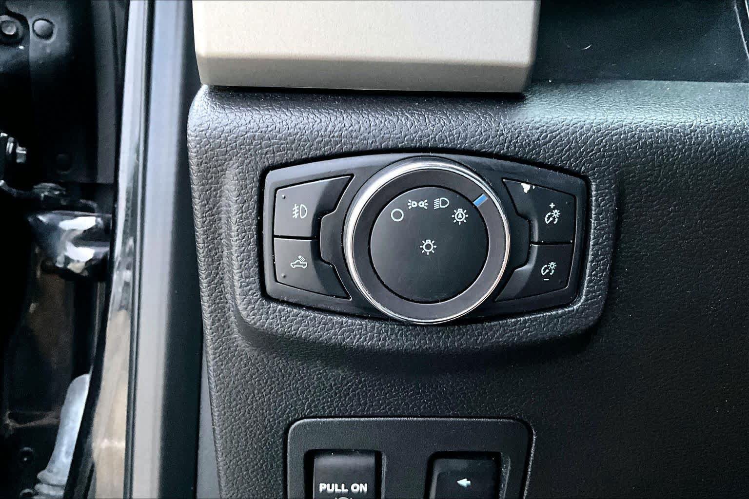 Used 2019 Ford F150 Lariat RWD image 27