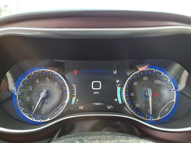 Used 2019 Chrysler Pacifica Limited FWD image 17