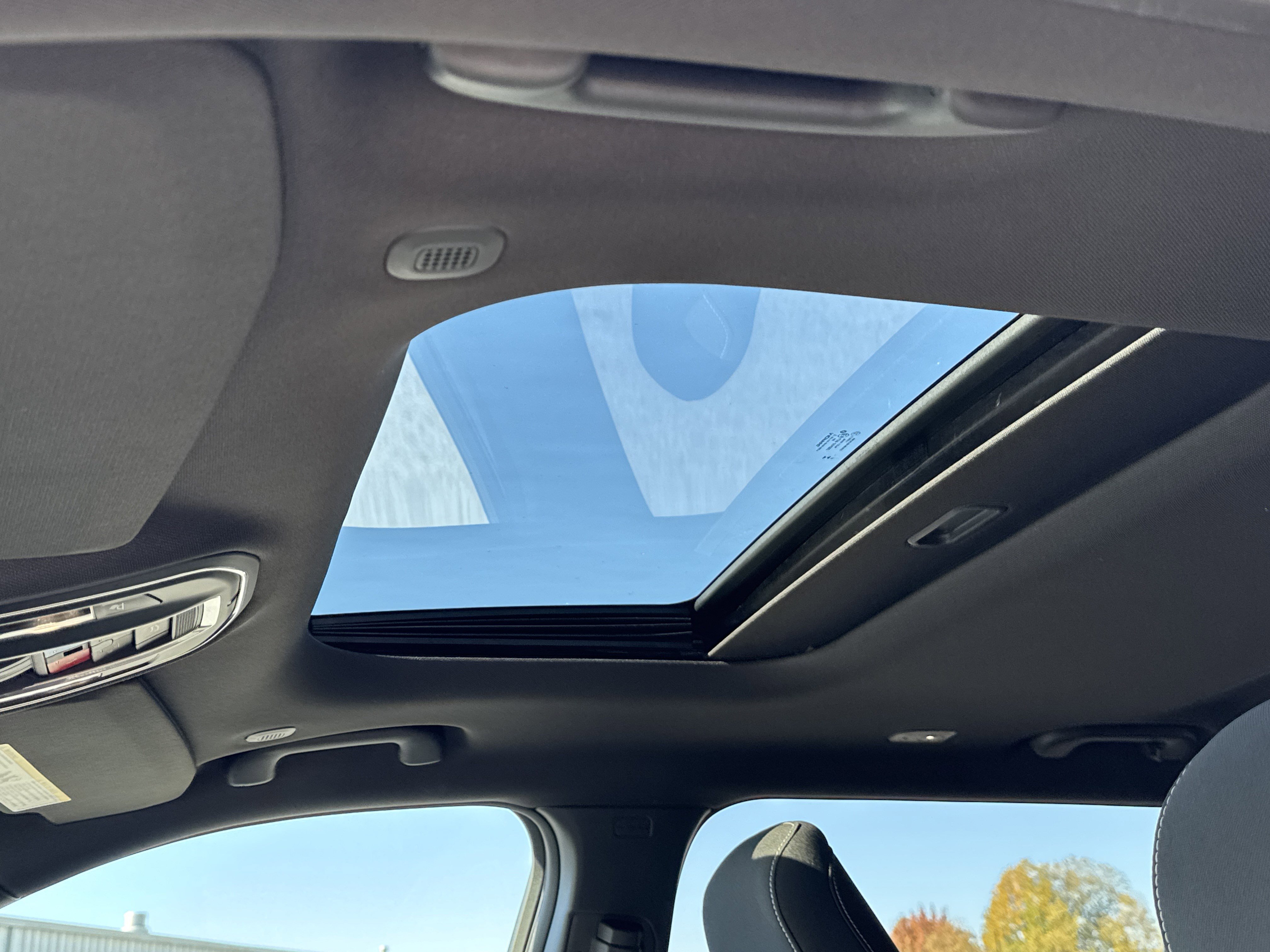 New 2025 Jeep Grand Cherokee L Laredo w/ Luxury Tech Group I image 40