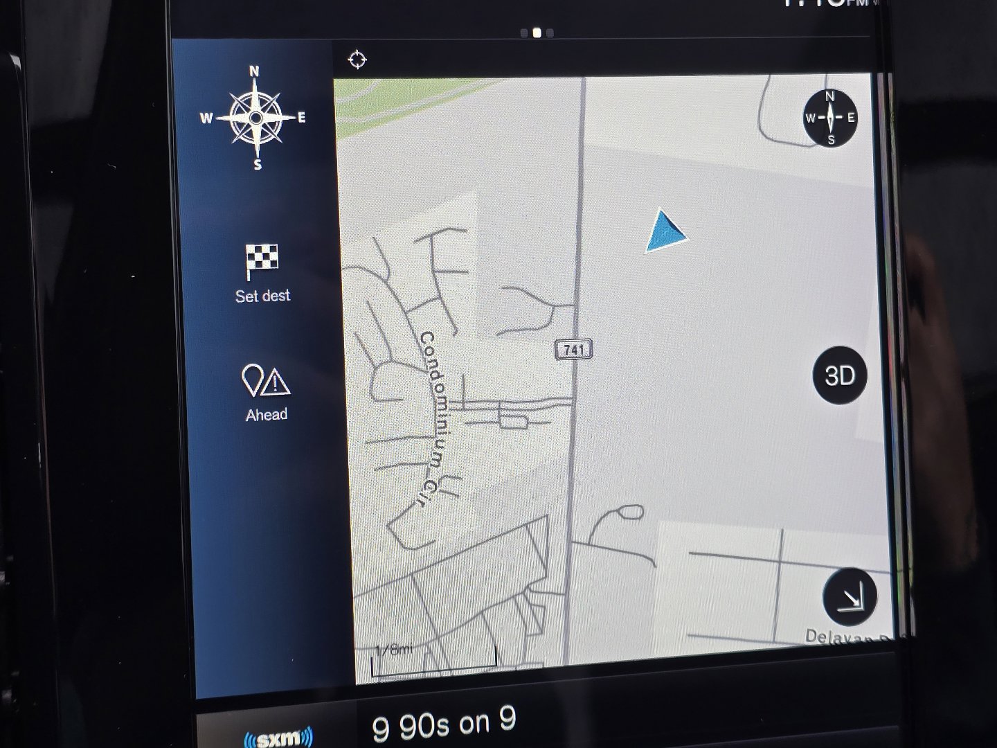 Used 2021 Volvo XC40 T5 Momentum w/ Premium Package image 13