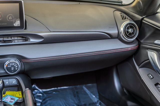 Used 2017 FIAT 124 Spider Abarth image 34