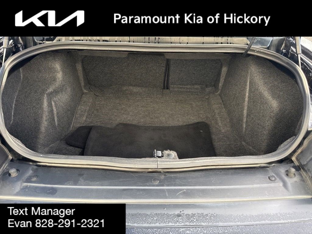 Used 2023 Dodge Challenger SXT image 13