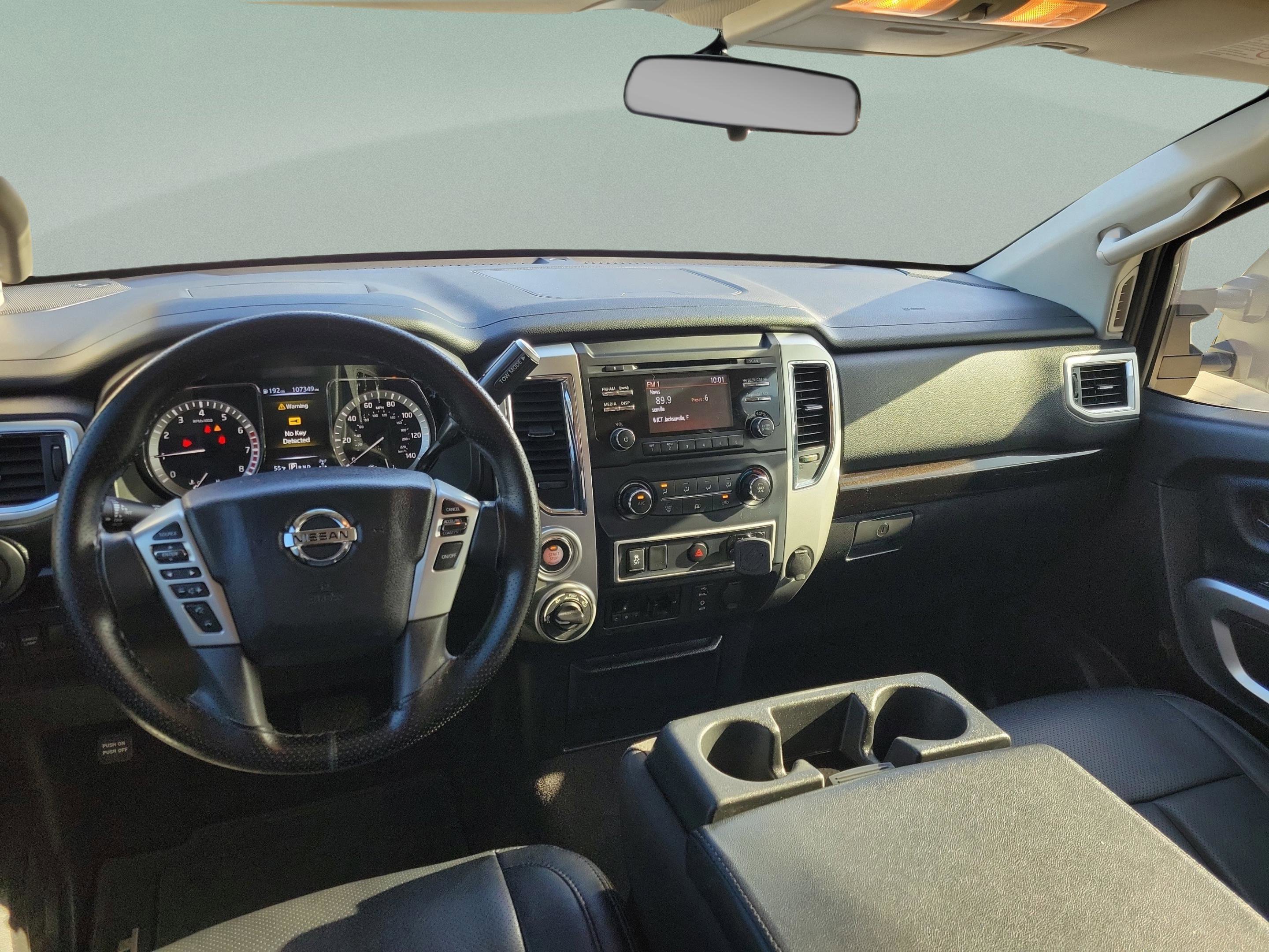 Used 2017 Nissan Titan SV image 15