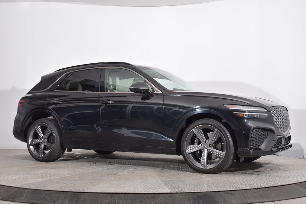 Used 2024 Genesis GV70 3.5T Sport w/ Sport Prestige Package image 8