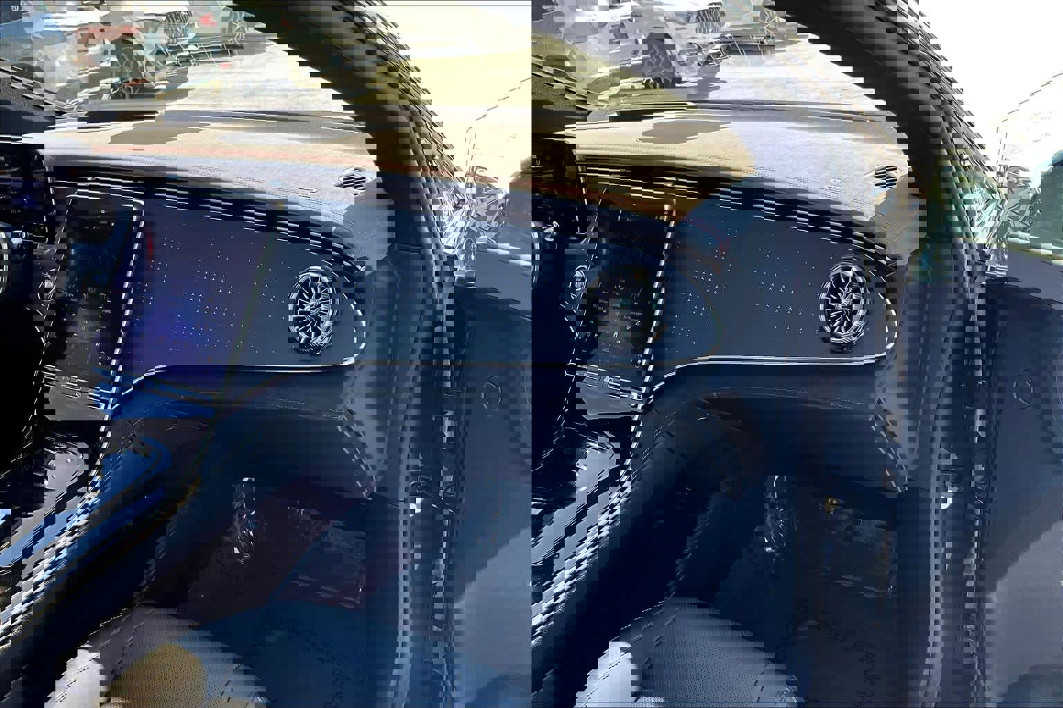 Used 2023 Mercedes-Benz EQE AMG 4MATIC Sedan w/ Pinnacle Trim Package image 18