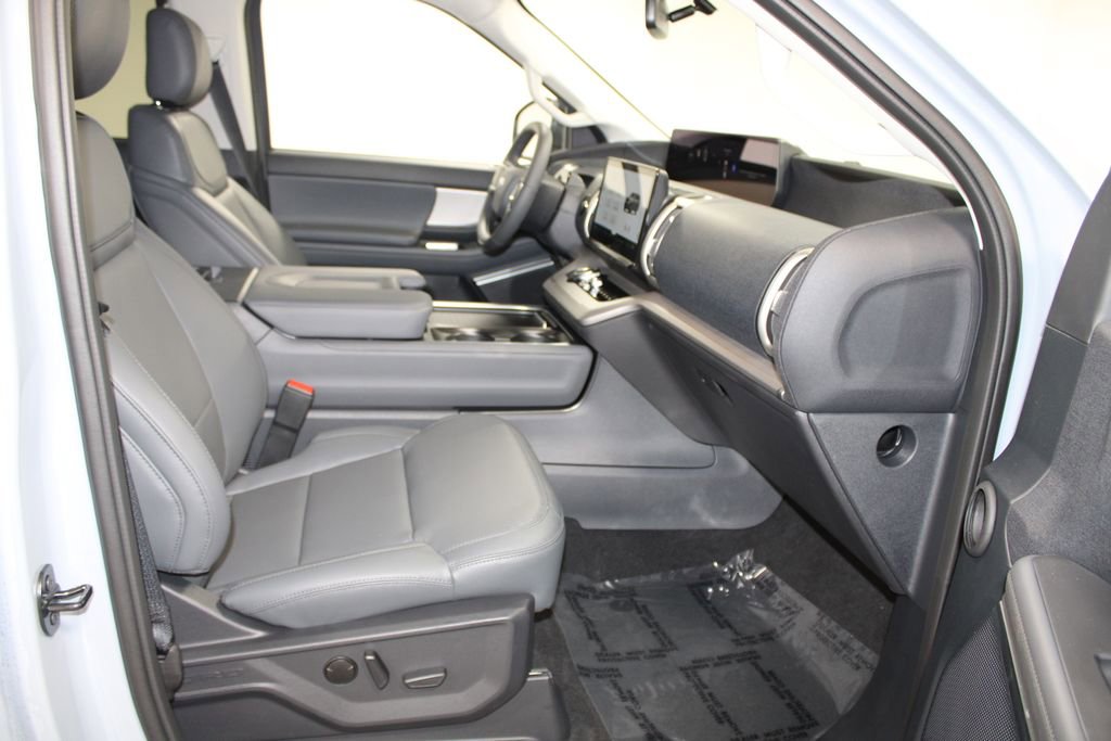 New 2026 Ford Expedition Active image 30