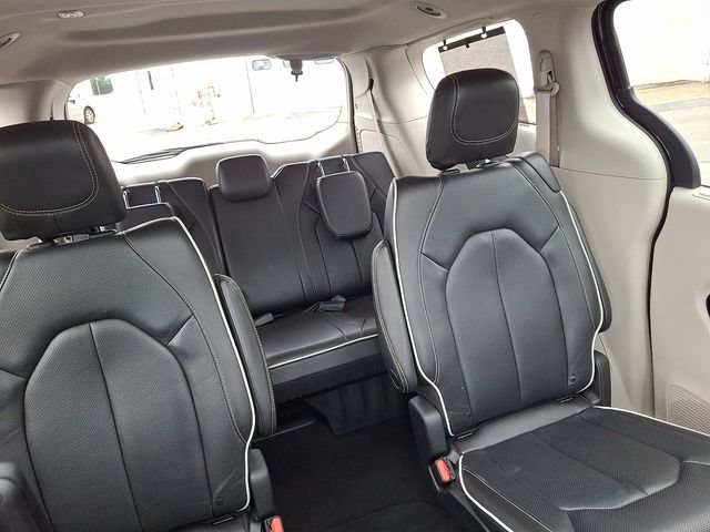 Certified 2022 Chrysler Pacifica Limited w/ Uconnect Theater Family Group AWD/4WD image 20