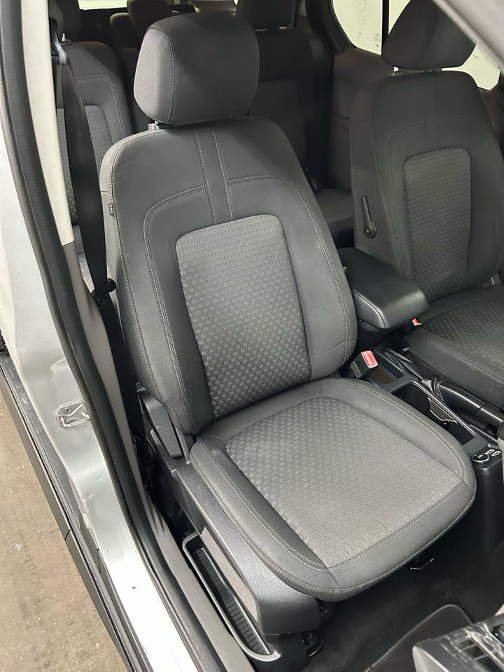 Used 2019 Ford Transit Connect XLT image 32