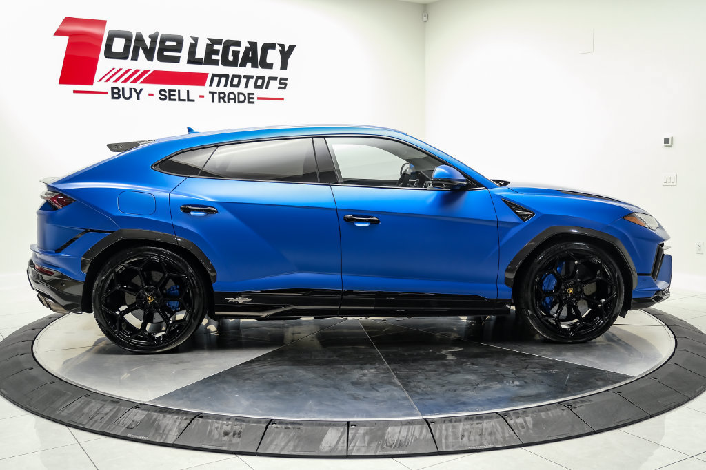Used 2023 Lamborghini Urus Performante AWD/4WD image 8