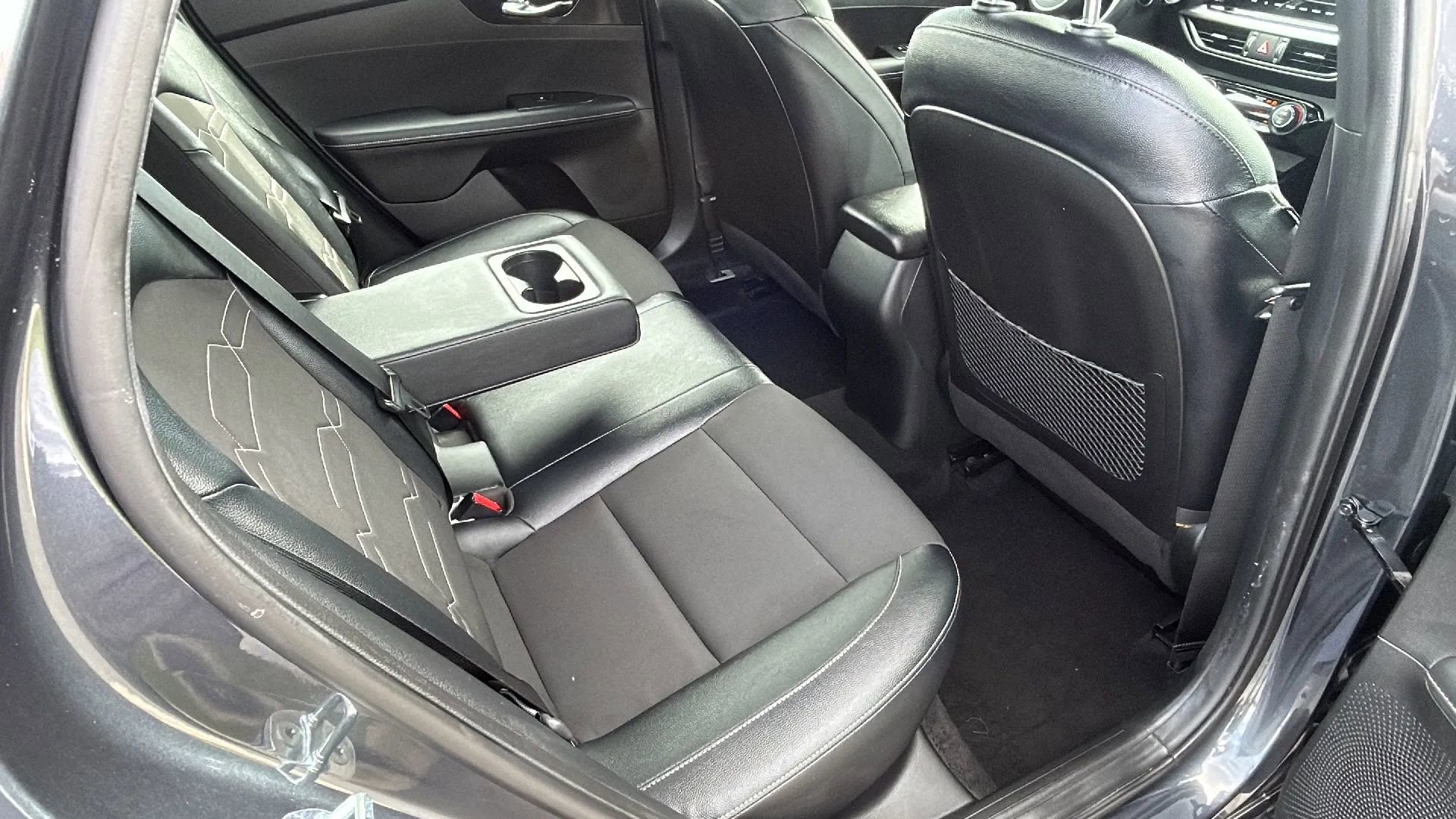 Used 2023 Kia Forte GT-Line w/ GT-Line Technology Package image 15
