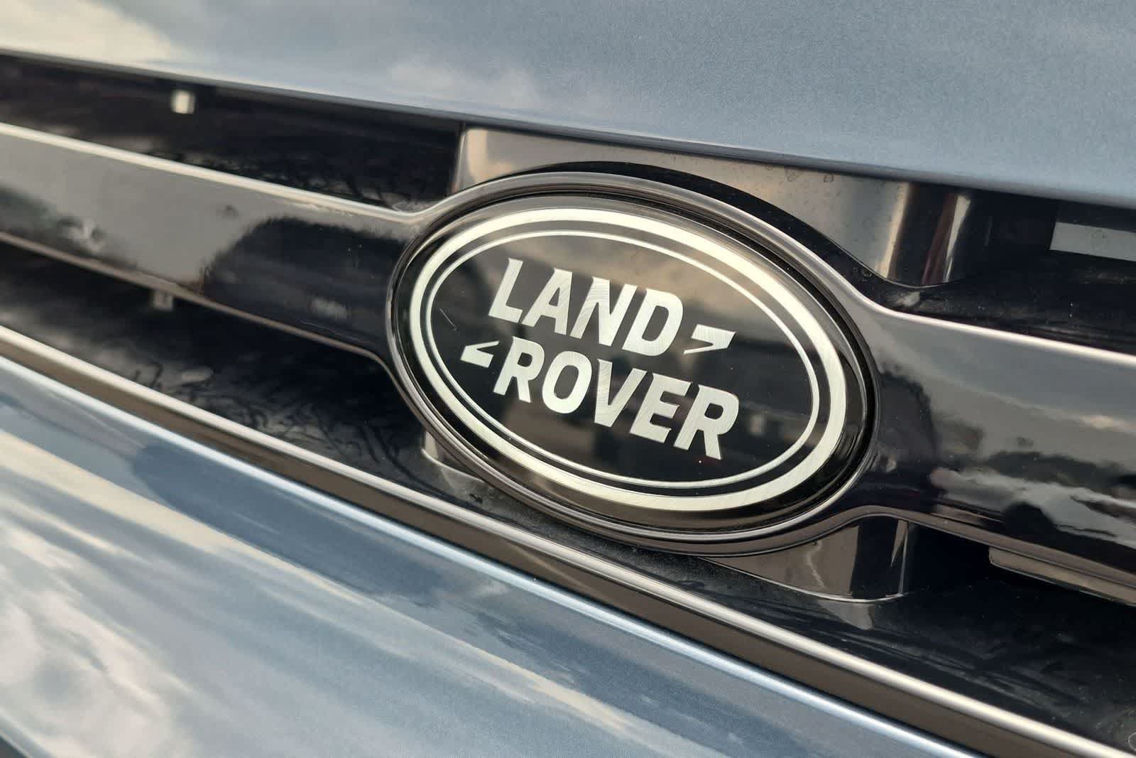 New 2026 Land Rover Defender 110 X-Dynamic SE AWD/4WD image 11