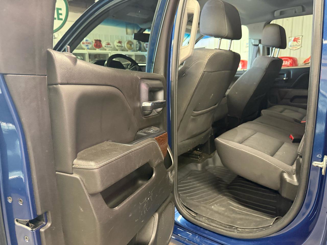 Used 2017 GMC Sierra 1500 SLE w/ SLE Value Package image 20