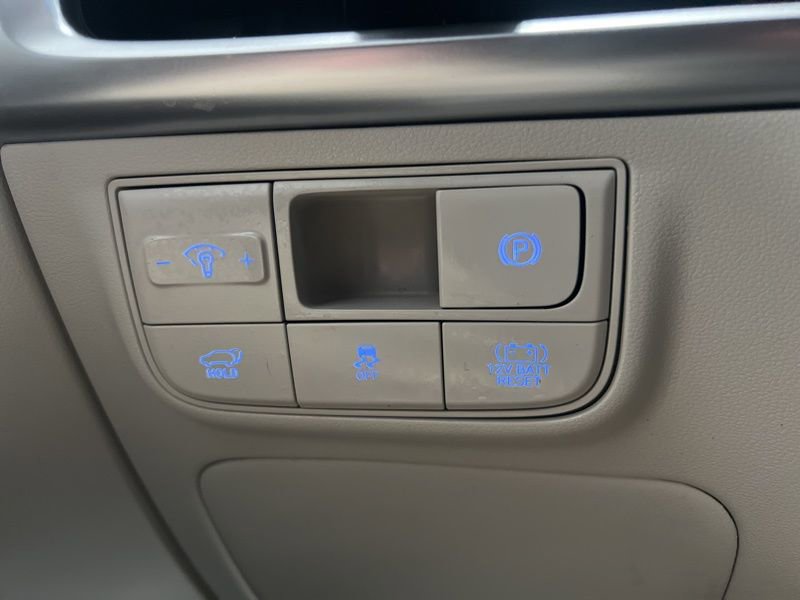 Used 2025 Hyundai Tucson Limited AWD/4WD image 22