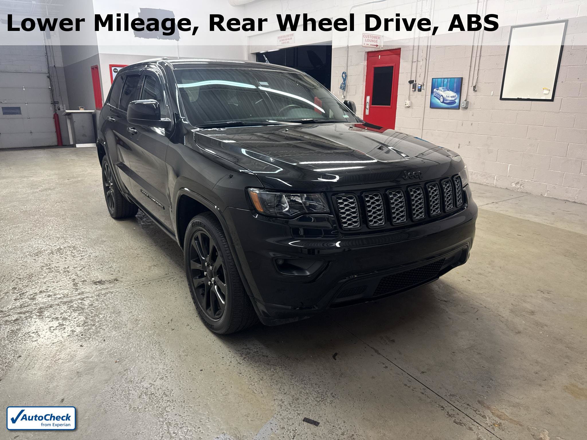 Used 2019 Jeep Grand Cherokee Altitude RWD image 1