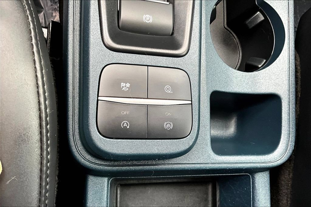 Certified 2023 Ford Maverick Lariat w/ Lariat Luxury Package AWD/4WD image 18