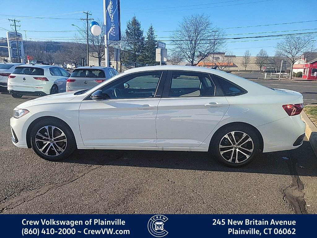 Certified 2025 Volkswagen Jetta Sport image 25