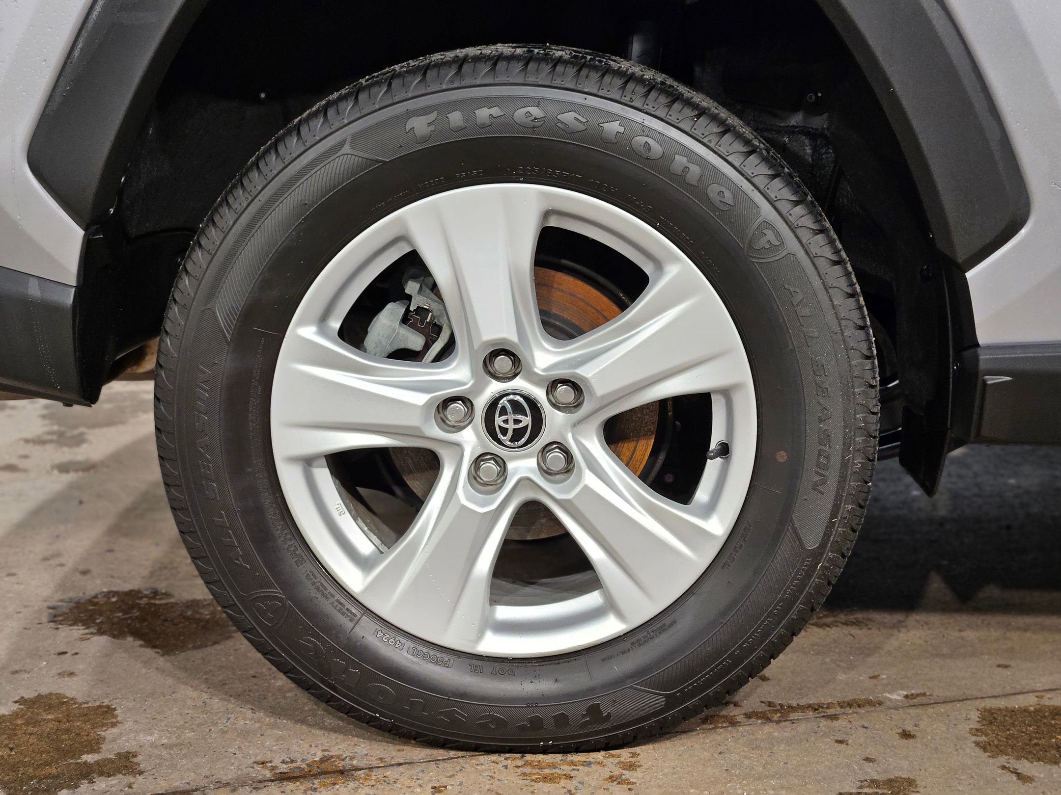 Used 2020 Toyota RAV4 XLE w/ Convenience Package image 17