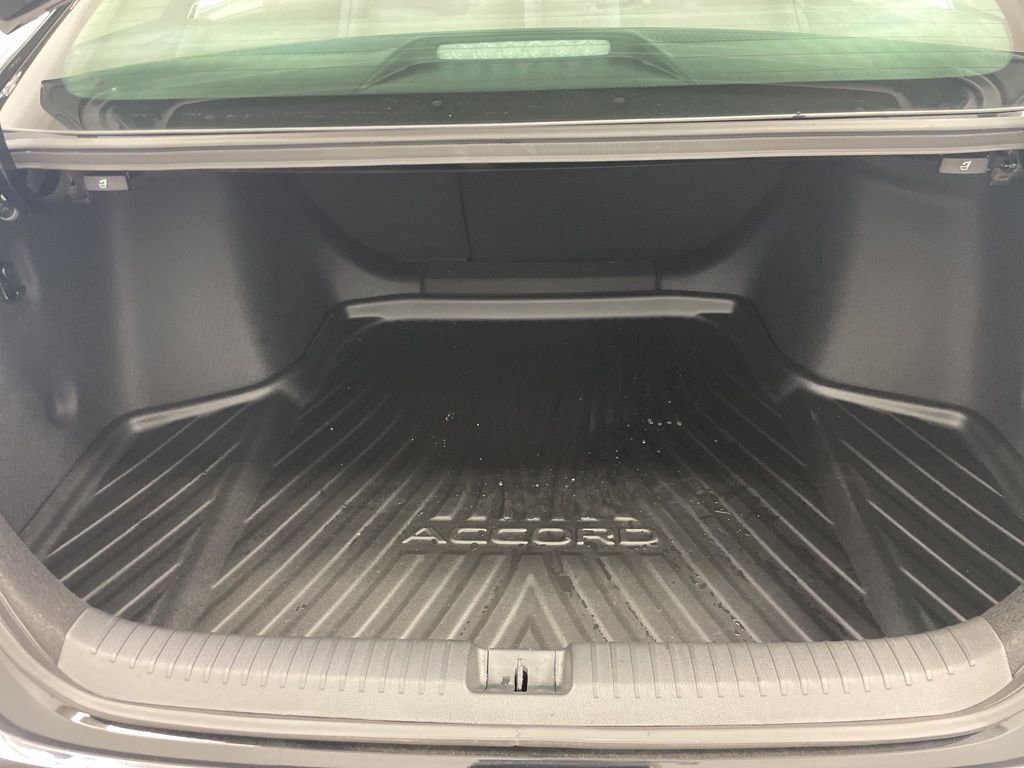 Used 2025 Honda Accord SE image 28