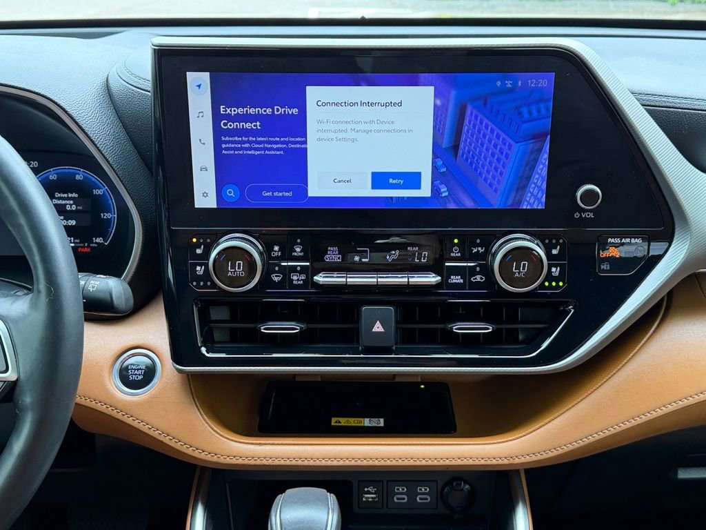 Used 2024 Toyota Highlander Platinum image 16