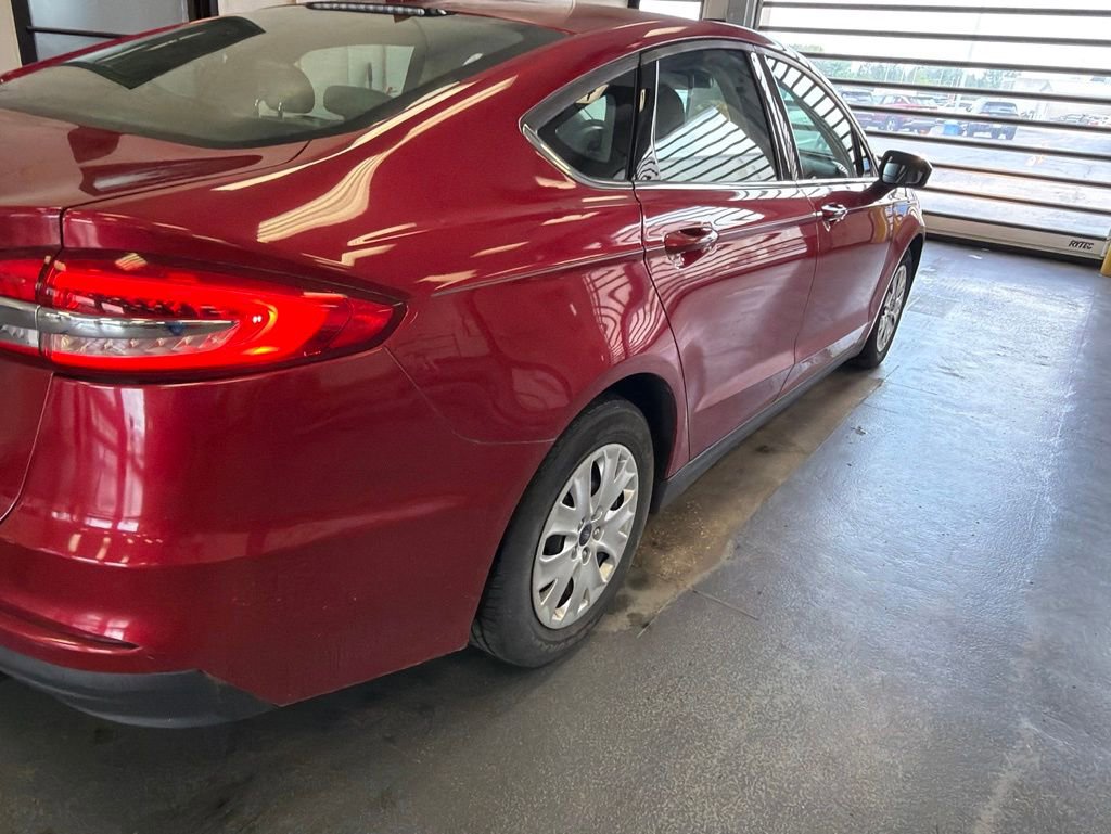 Used 2020 Ford Fusion S FWD image 7