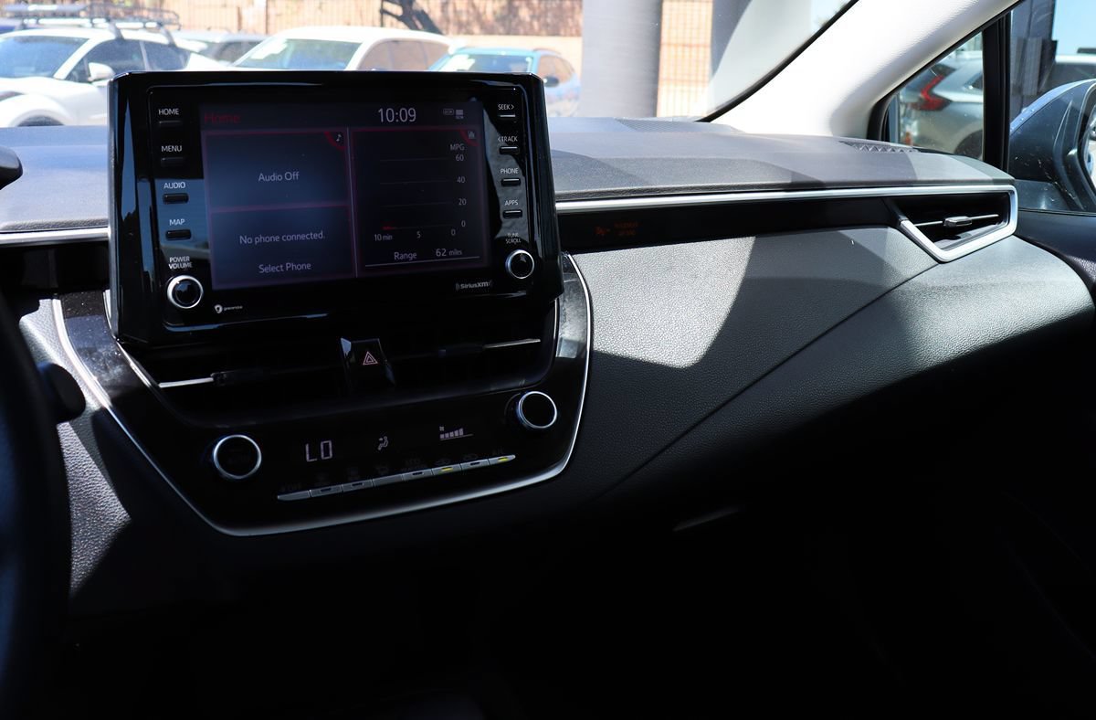 Used 2022 Toyota Corolla LE FWD image 43