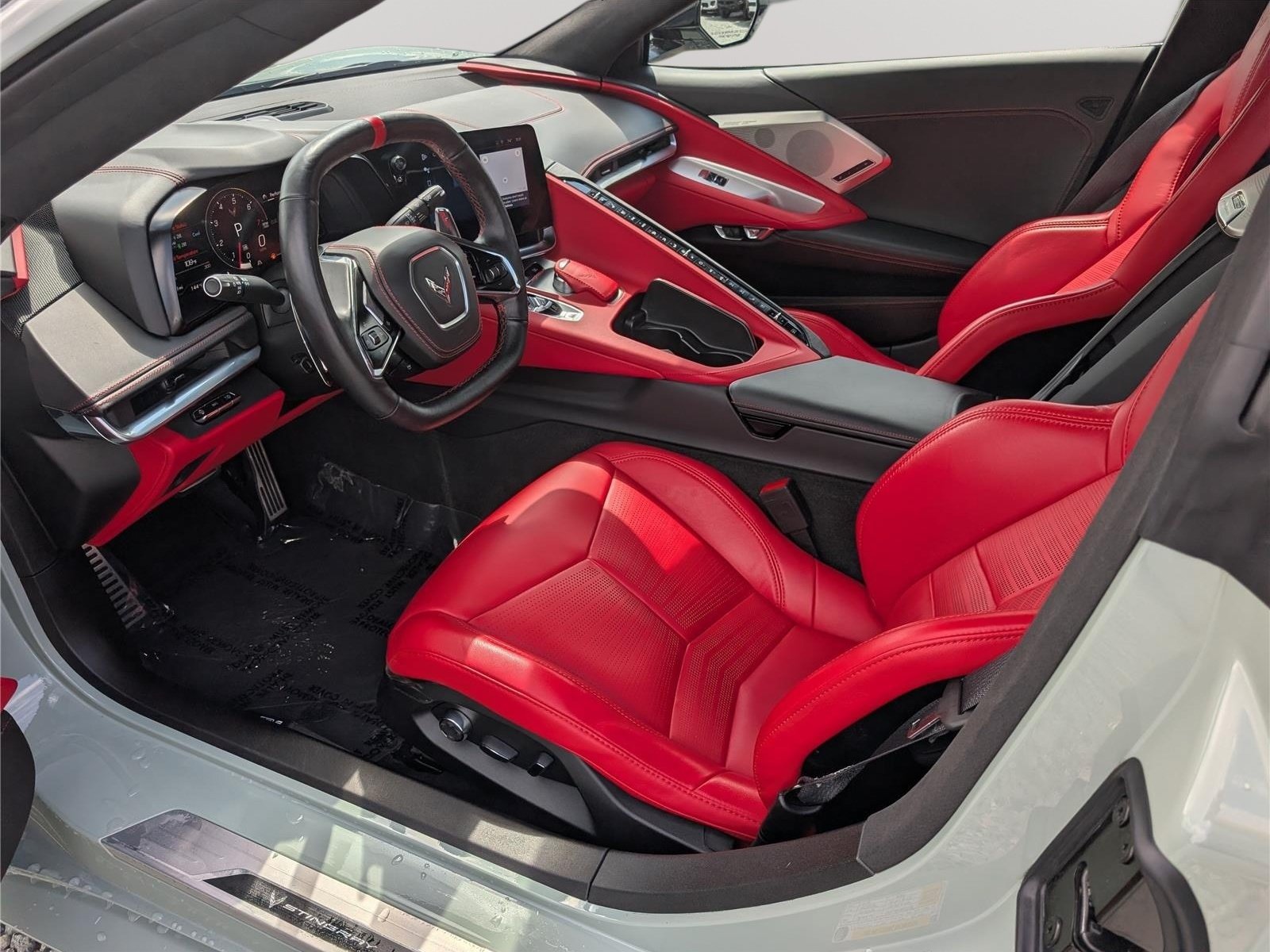 Used 2024 Chevrolet Corvette Stingray Premium Conv w/ Z51 Performance Package RWD image 12