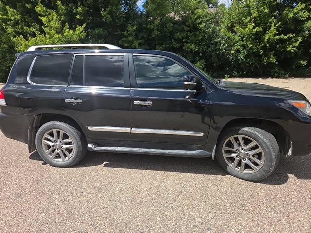 Used 2013 Lexus LX 570 4WD w/ Luxury Pkg image 20
